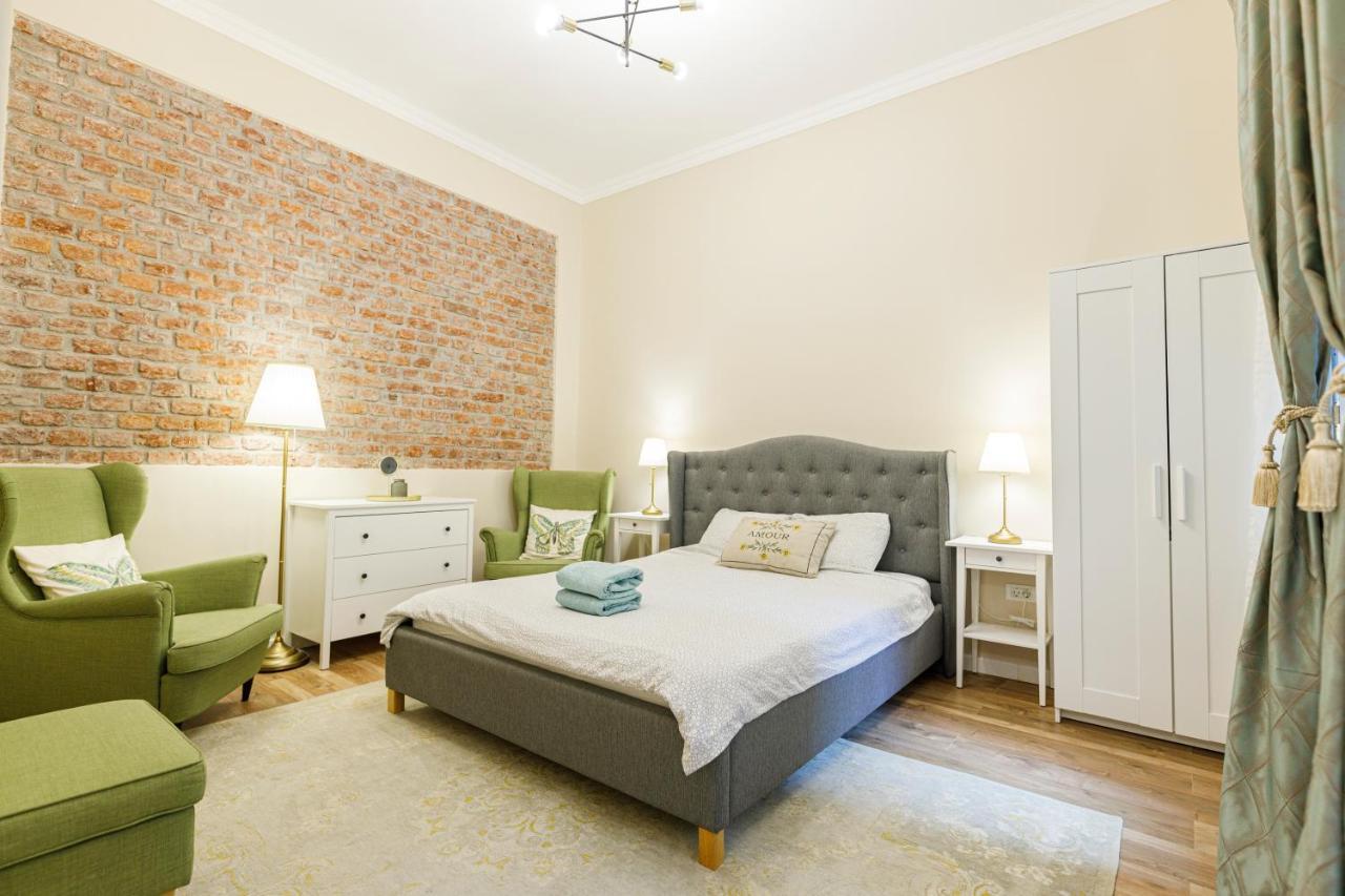 Beautiful Apartment In Heart Of Historical Center Тимишоара Экстерьер фото