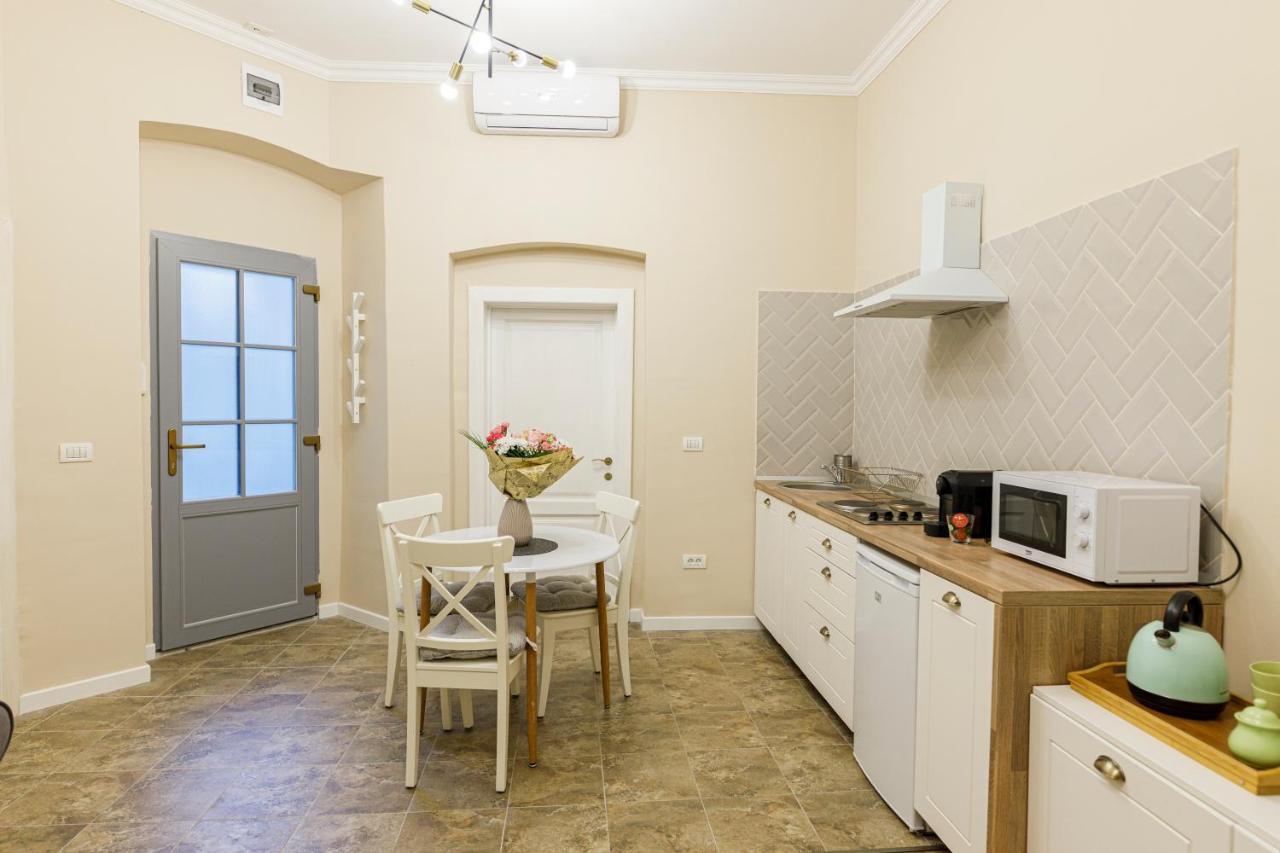 Beautiful Apartment In Heart Of Historical Center Тимишоара Экстерьер фото