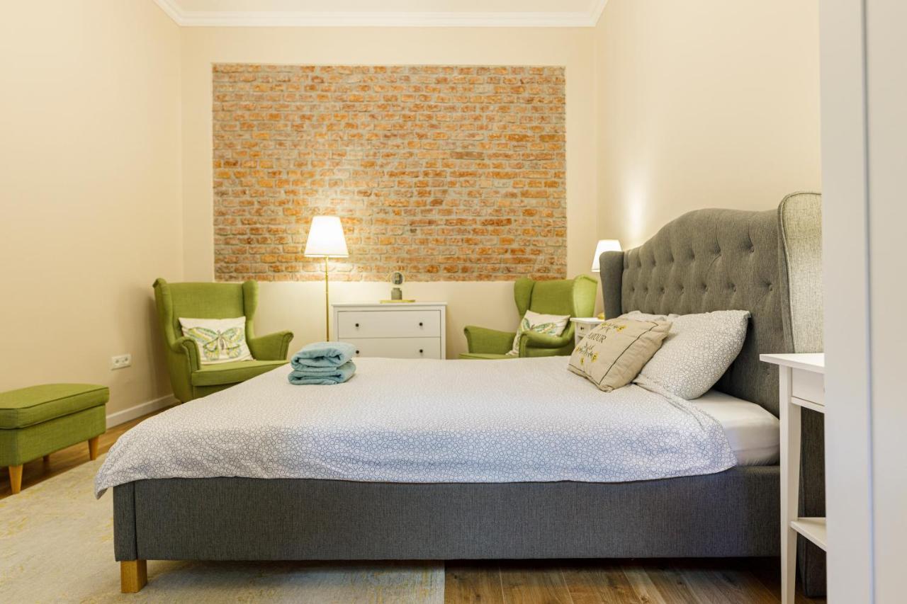 Beautiful Apartment In Heart Of Historical Center Тимишоара Экстерьер фото